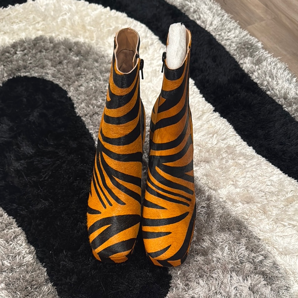 Steve Madden AMAZ Bold Tiger Print Ankle Boots